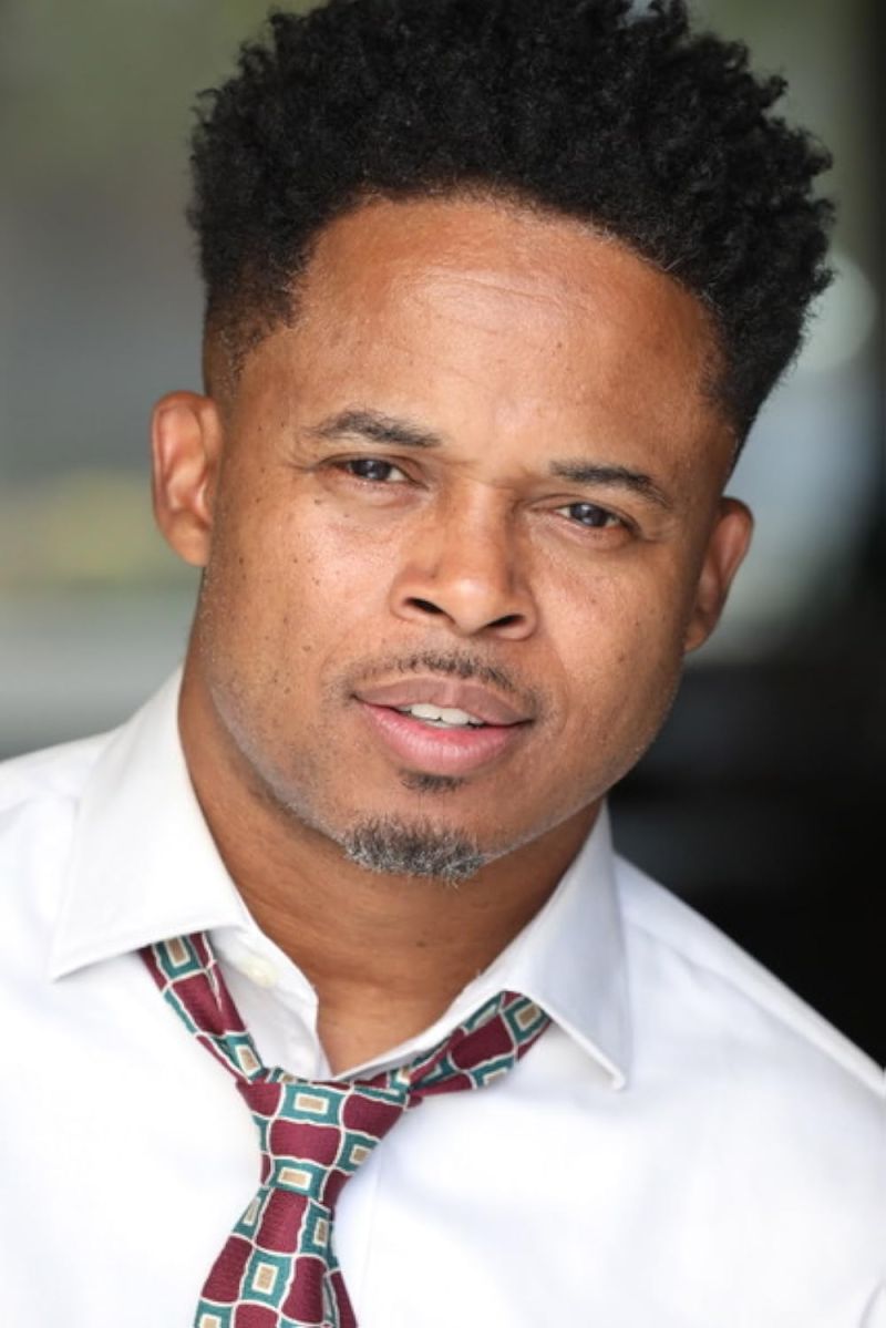 Walter Jones - Biography - IMDb