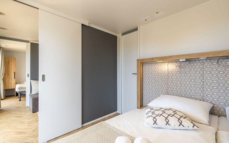 Island Home M Image 2